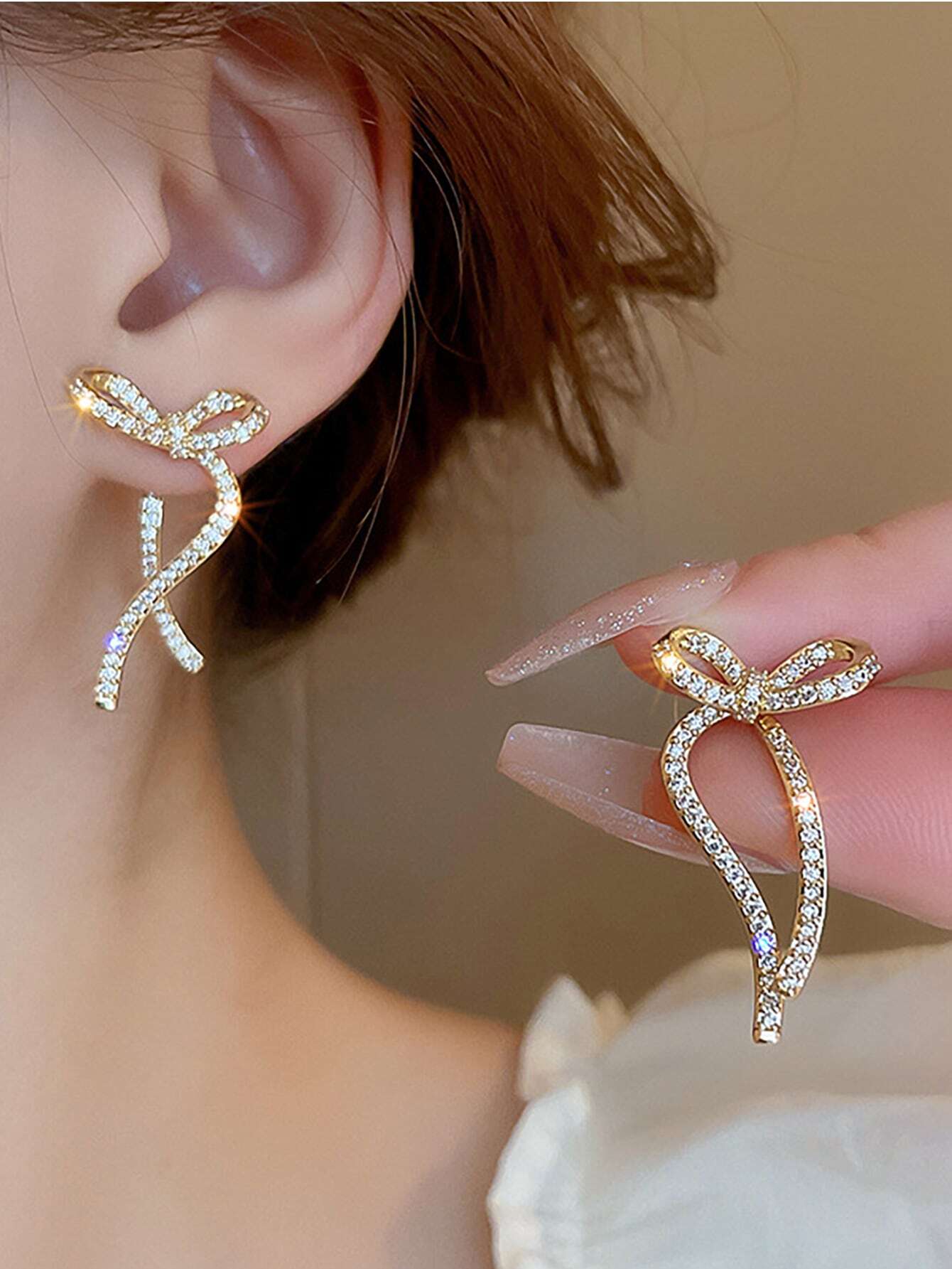 Rhinestone Decor Bow Design Stud Earrings