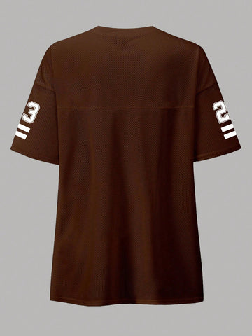 V-Neck Short Sleeve T-Shirt With Number Print & Mesh Design