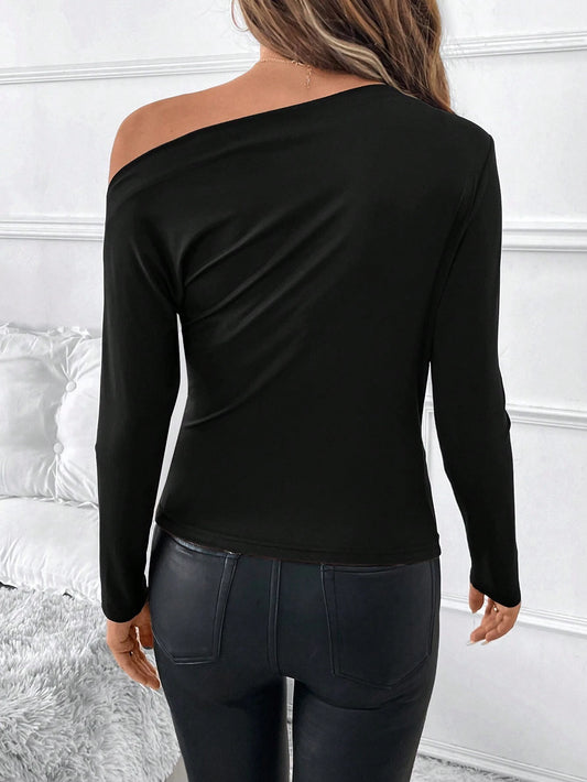 Clasi 1pc Solid Color Asymmetric Collar Pleated Long Sleeve T-Shirt