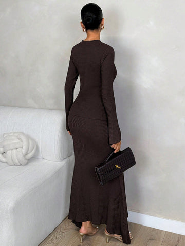 Metal Button Long Sleeve Knit Top & Fitted Bodycon Fishtail Skirt