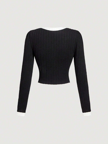 Round Neck Metal Button Bell Sleeve T-Shirt