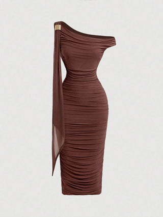 Women's Elegant Asymmetric Neck Ruched Fitted Mid-Length Dress