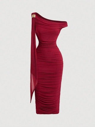 Women's Elegant Asymmetric Neck Ruched Fitted Mid-Length Dress