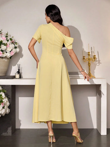 Modely 1pc Women's Asymmetric Waist Minimalist Dress