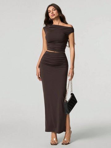 Tall Women Oblique Shoulder Short Sleeve Top And Skirt