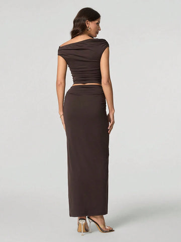 Tall Women Oblique Shoulder Short Sleeve Top And Skirt