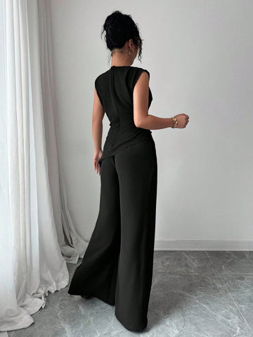 Women Solid Color Textured Pleated Round Neck Sleeveless Top Jumpsuit
