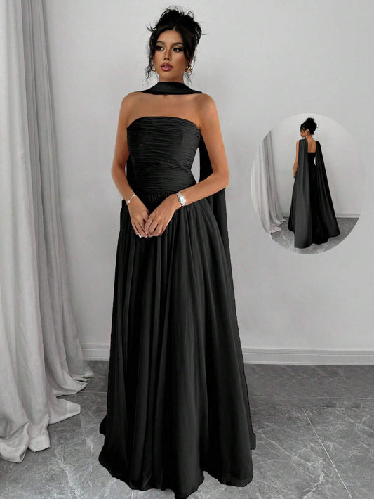 Women Solid Color Halter Dress With Pleated Detail