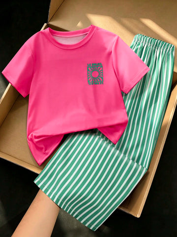 Short Sleeve Top Paired With Vertical Striped Long Pant