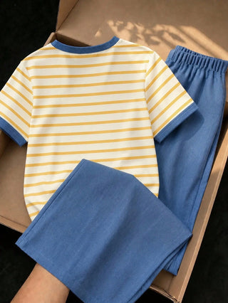 Short Sleeve Top Paired With Vertical Striped Long Pant
