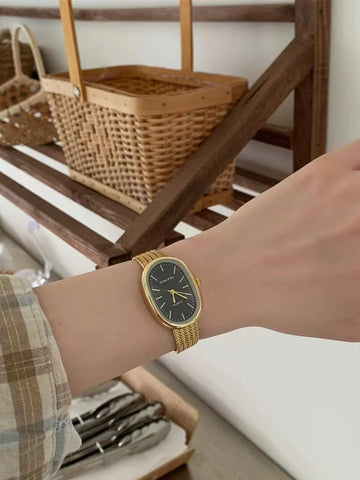 Vintage Oval Watch With Exquisite Small Dial