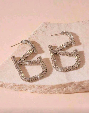 1 Pair Luxury Diamond Encrusted Geometric Letter Stud Earrings
