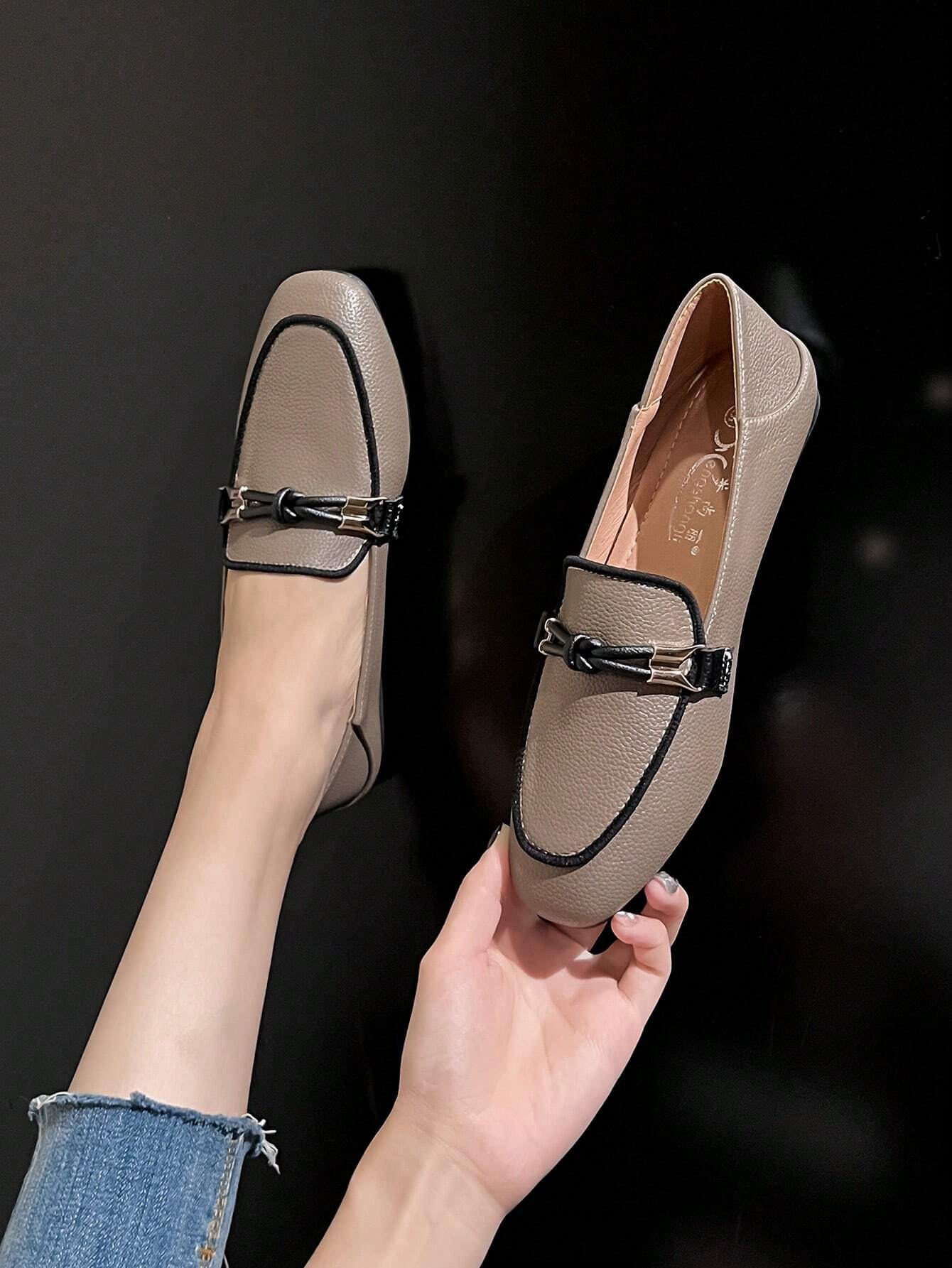 Women Knot Decor Square Toe Loafer Flats