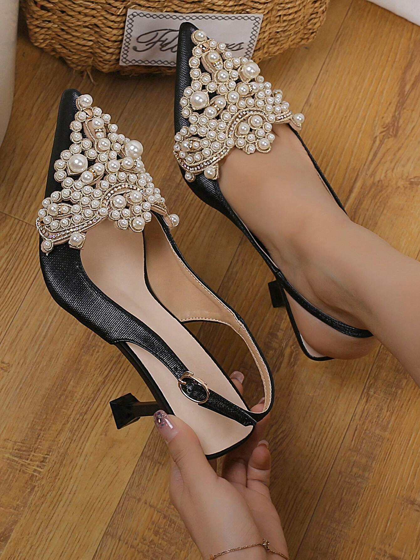 Women Rhinestone & Faux Pearl Decor Point Toe Pyramid Heeled Pumps