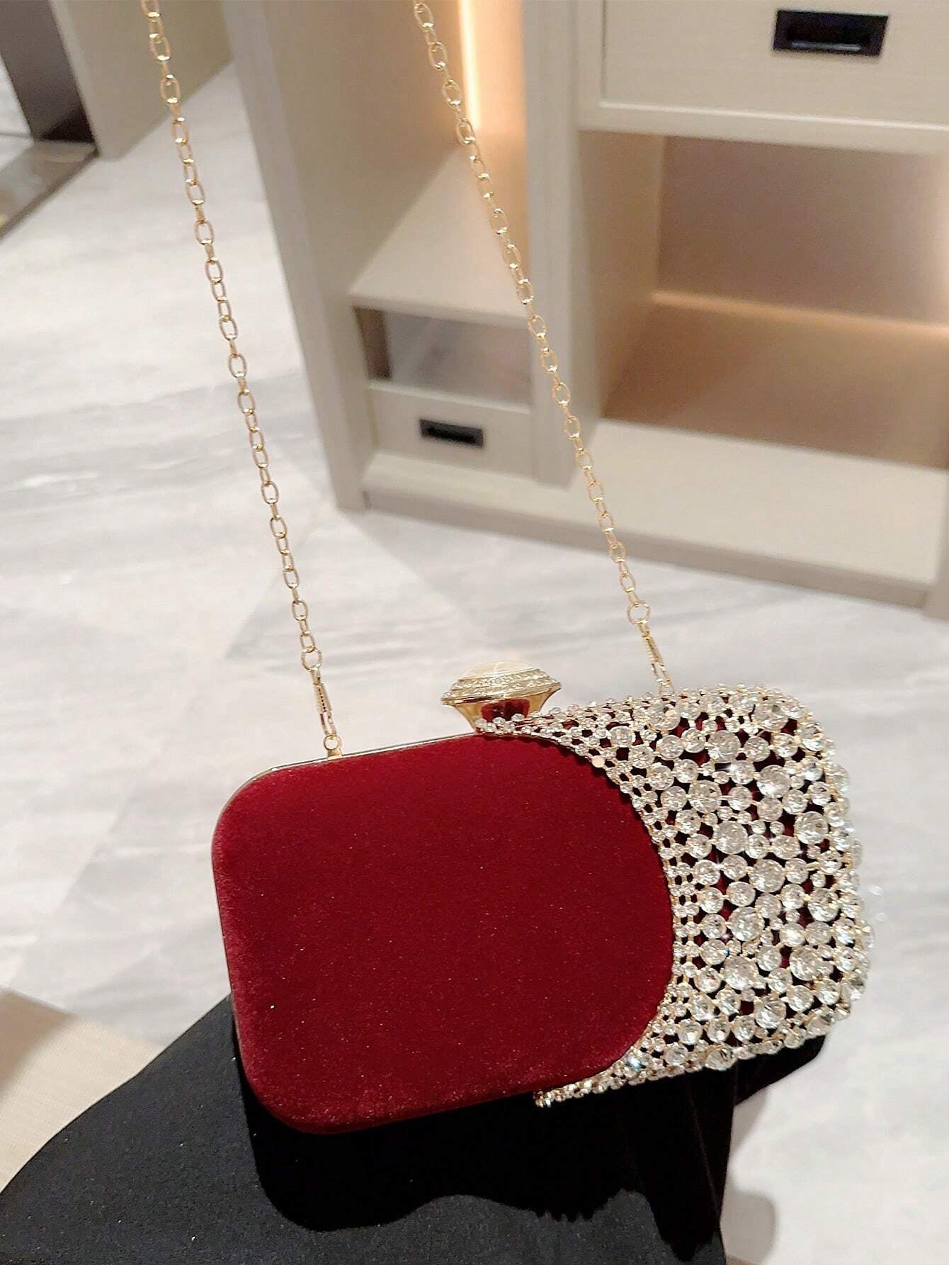 Women's Fashion Velvet Box Clutch Bag With Shimmering Rhinestone Decoration For Evening, Party, Wedding, And Dance