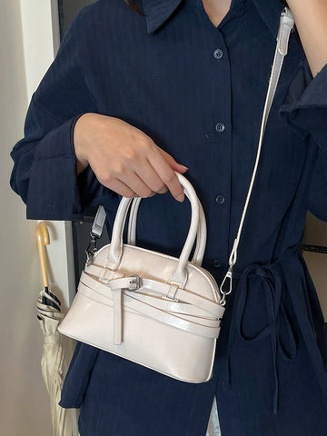 Women's Clasp Shoulder Bag