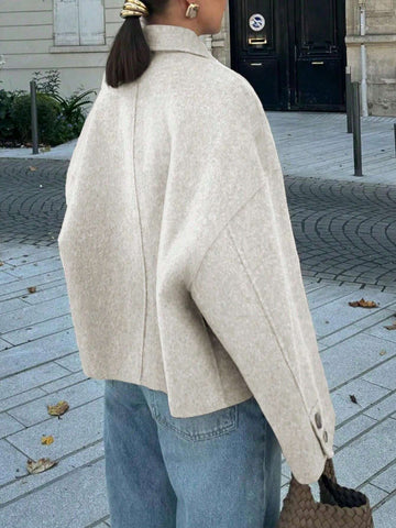 French Style Design Single Breasted Short Style With A Loose Collar Woolen Coat