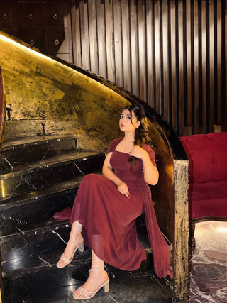 Shawl sleeve Elegant dress