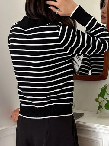 DAZY Striped Pattern Collared Sweater